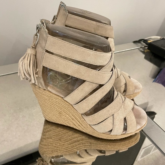 Nude suede Wedges - Picture 3 of 6